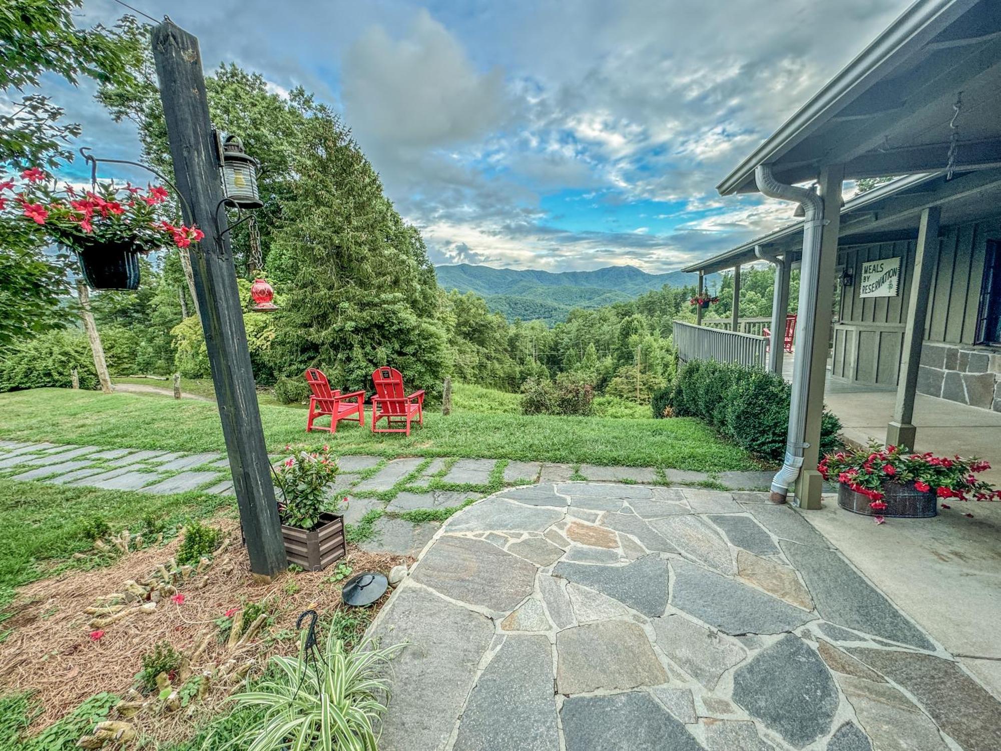 Hemlock Inn Брайсон-Сити Экстерьер фото