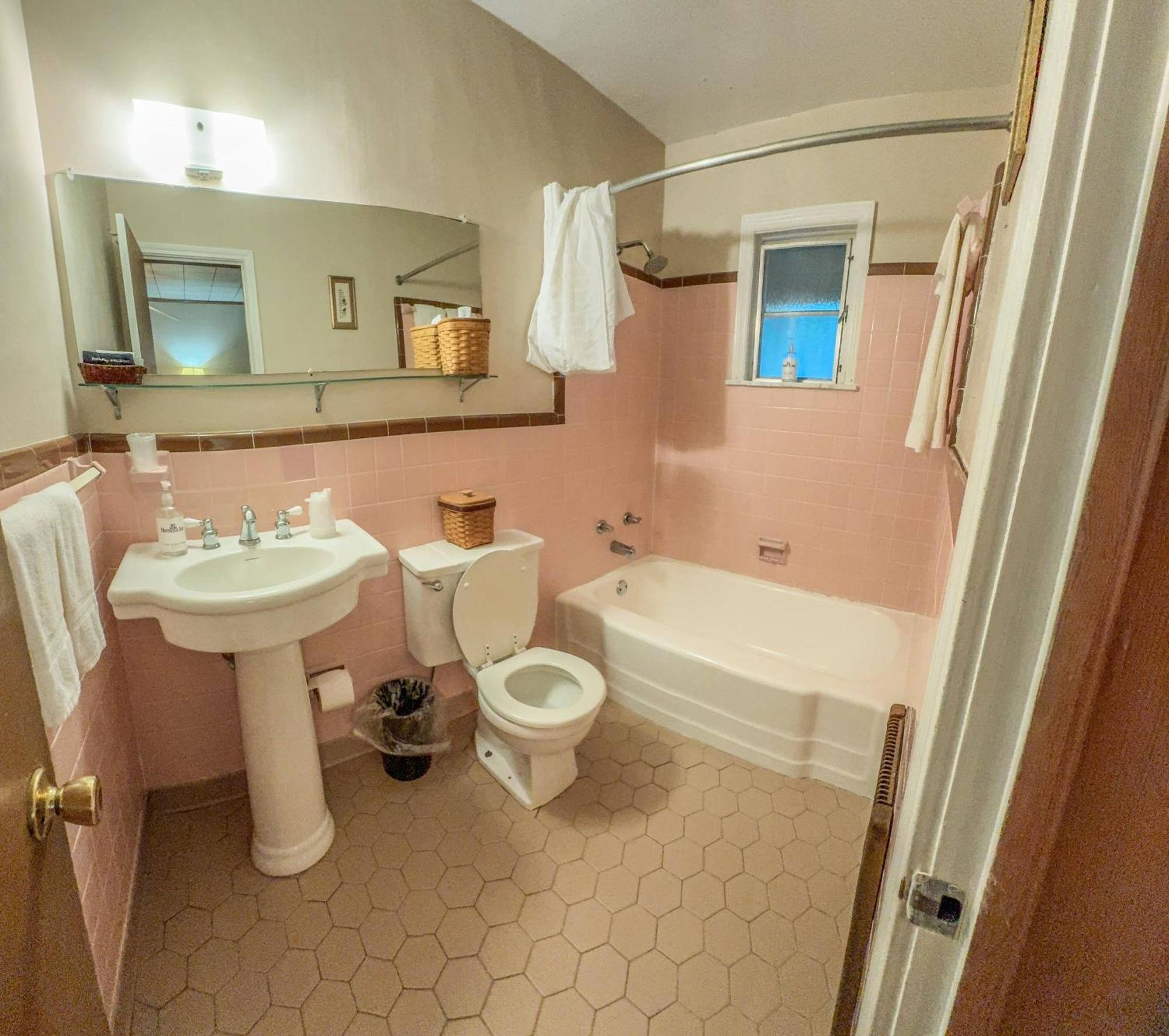 Hemlock Inn Брайсон-Сити Экстерьер фото